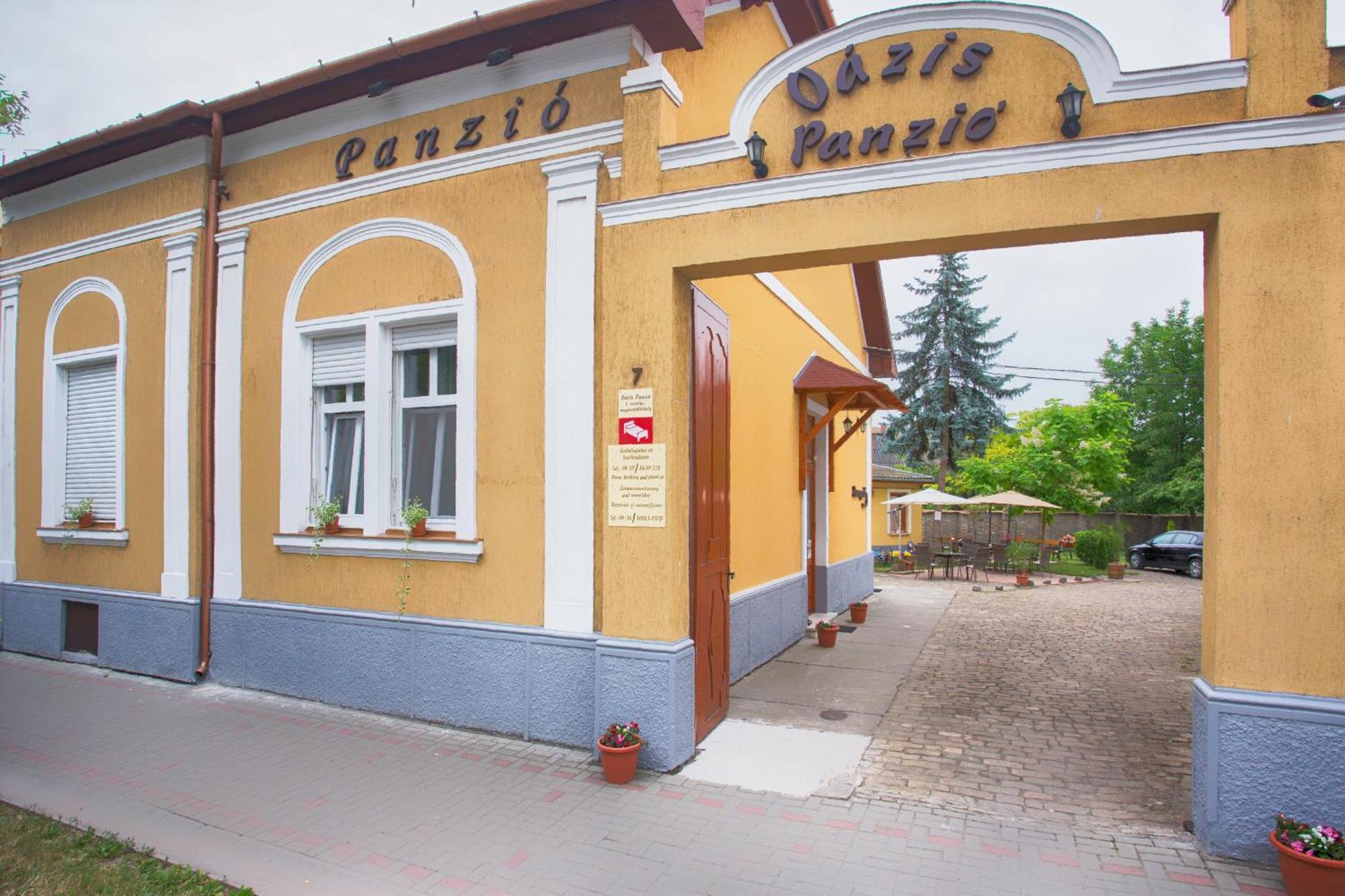 Oázis Panzió Makó Exterior foto